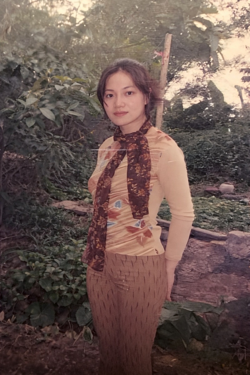 年轻时的 Lily 老照片
